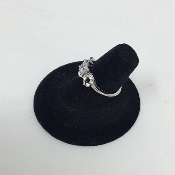 Brilliant Cut Cubic Zirconia Fashion Ring (H15) - Picture 4 of 5